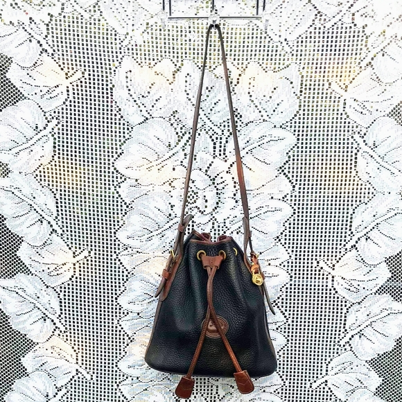 Vintage Dooney and Bourke bag - Picture 1 of 9